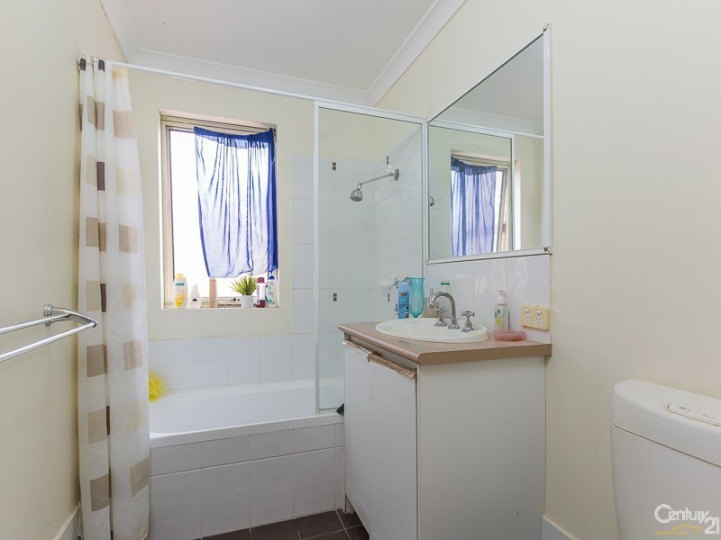 12/12 Arthur Street, Cannington WA 6107