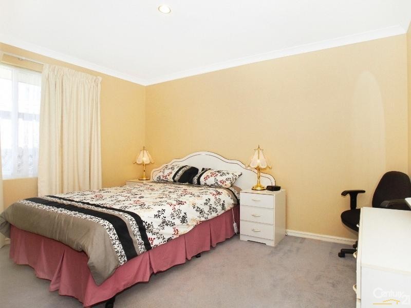 153 Southacre Drive, Canning Vale WA 6155