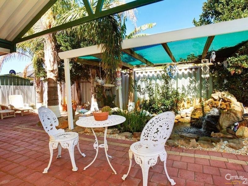 153 Southacre Drive, Canning Vale WA 6155