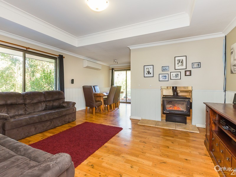 13 Kurrajong Street, Roleystone WA 6111