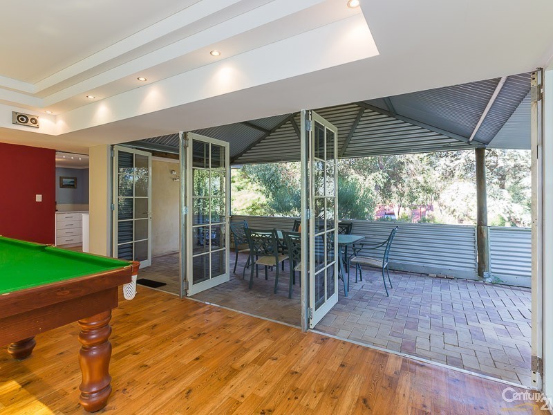 13 Kurrajong Street, Roleystone WA 6111