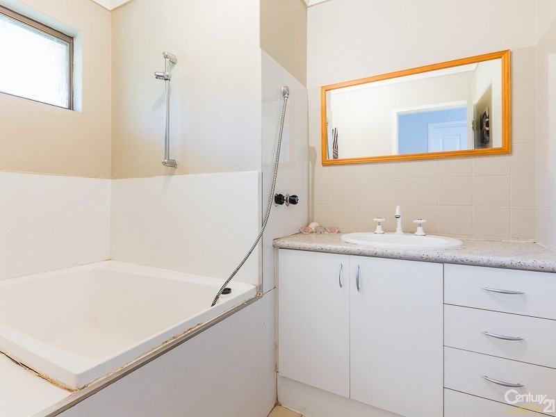 13 Kurrajong Street, Roleystone WA 6111