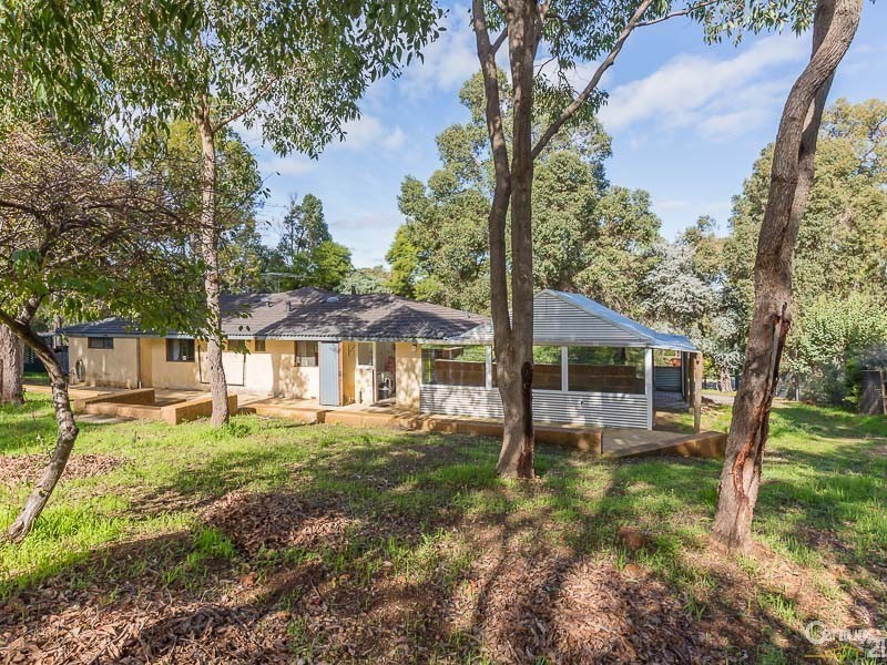 13 Kurrajong Street, Roleystone WA 6111