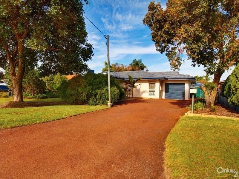 11 Lorenzo Street, Thornlie WA 6108