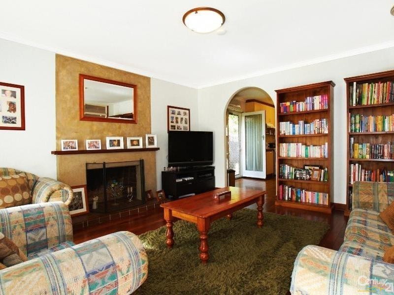 11 Lorenzo Street, Thornlie WA 6108