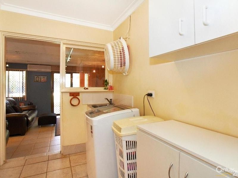 11 Lorenzo Street, Thornlie WA 6108