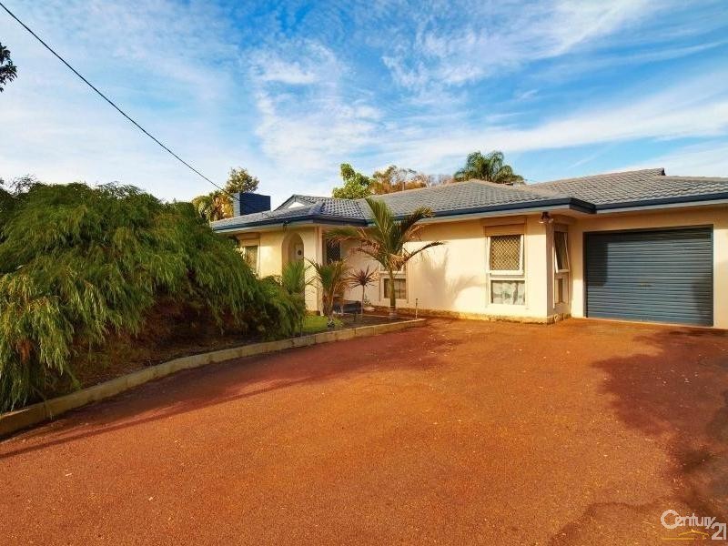 11 Lorenzo Street, Thornlie WA 6108