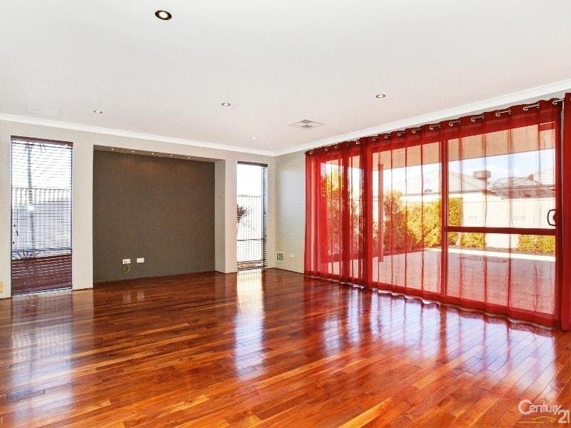 16 Boardwalk Boulevard, Southern River WA 6110