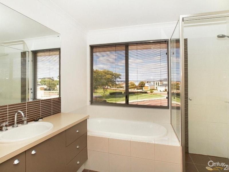 16 Boardwalk Boulevard, Southern River WA 6110