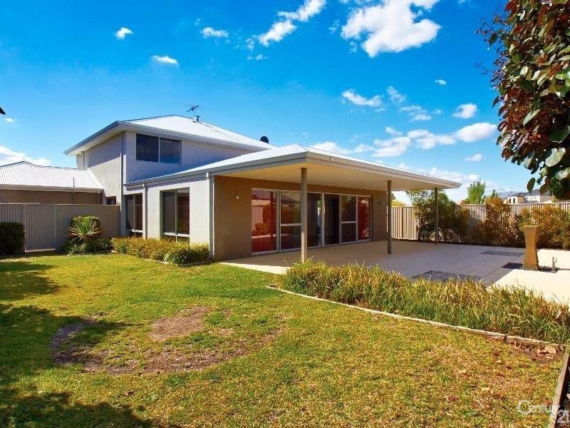 16 Boardwalk Boulevard, Southern River WA 6110