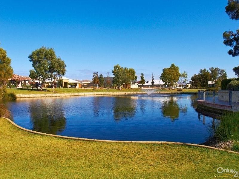 16 Boardwalk Boulevard, Southern River WA 6110