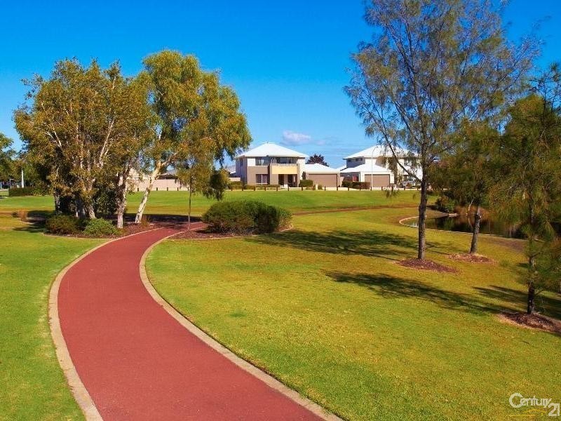 16 Boardwalk Boulevard, Southern River WA 6110