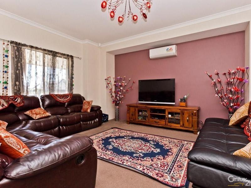 28 Claridge Circle, Thornlie WA 6108