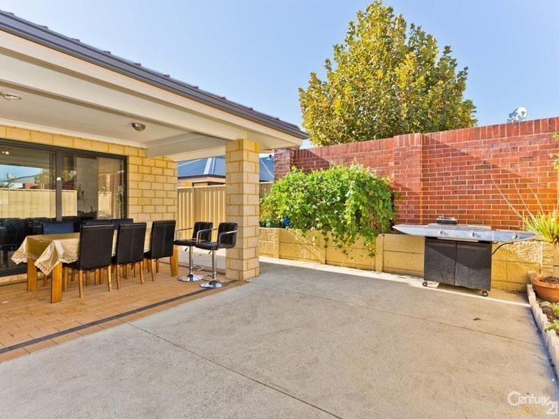 28 Claridge Circle, Thornlie WA 6108