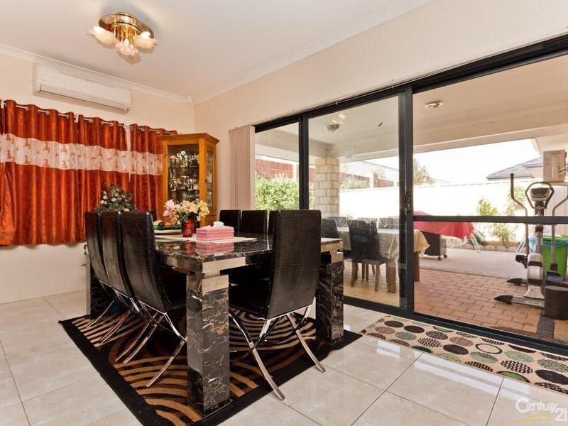 28 Claridge Circle, Thornlie WA 6108
