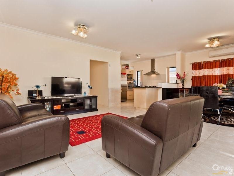 28 Claridge Circle, Thornlie WA 6108