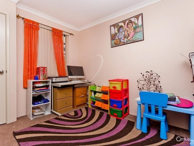 28 Claridge Circle, Thornlie WA 6108