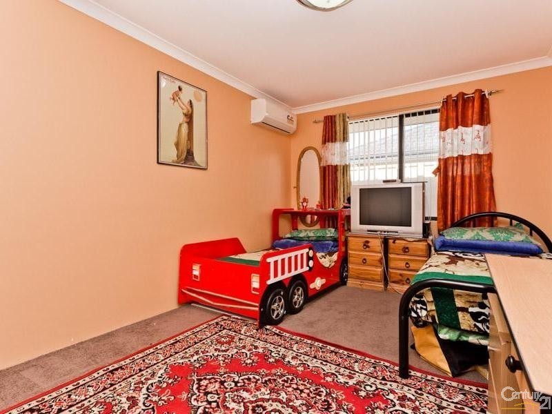 28 Claridge Circle, Thornlie WA 6108