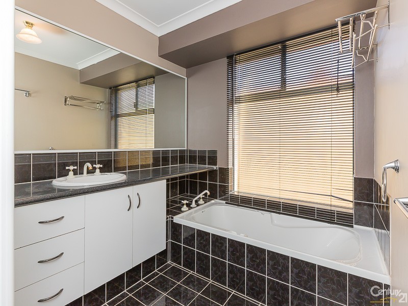 20 Capensia Way, Canning Vale WA 6155