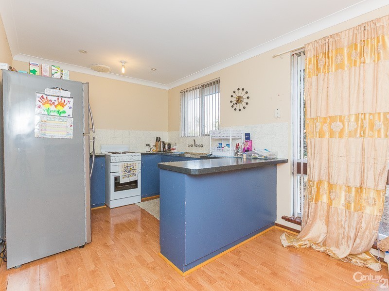 2 Barson Court, Thornlie WA 6108