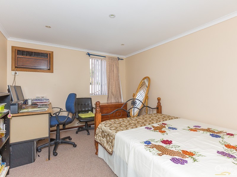 2 Barson Court, Thornlie WA 6108