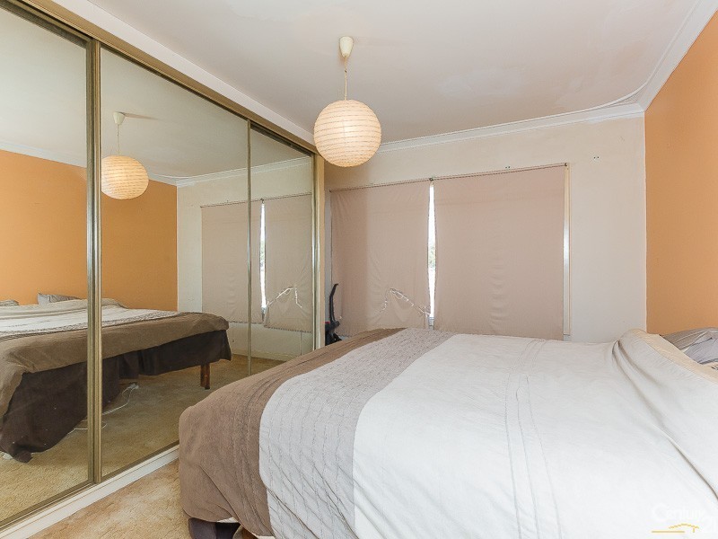13 Coops Avenue, Thornlie WA 6108