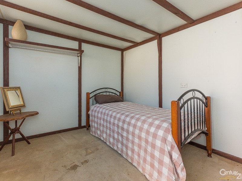 13 Coops Avenue, Thornlie WA 6108