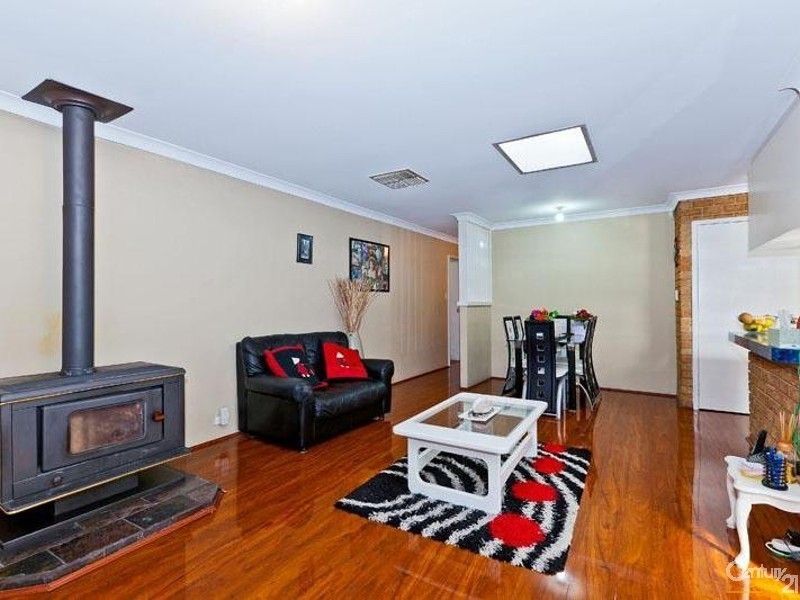 80 Regal Drive, Thornlie WA 6108