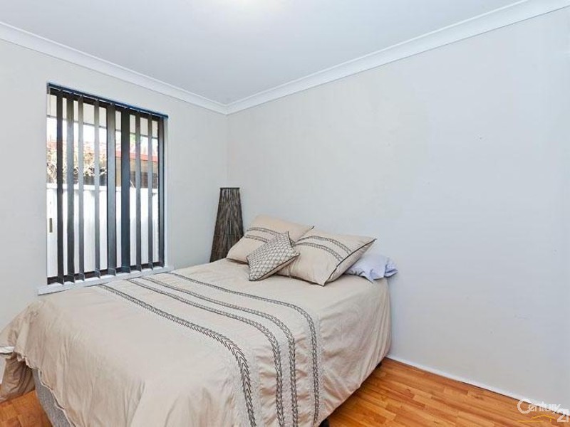 80 Regal Drive, Thornlie WA 6108