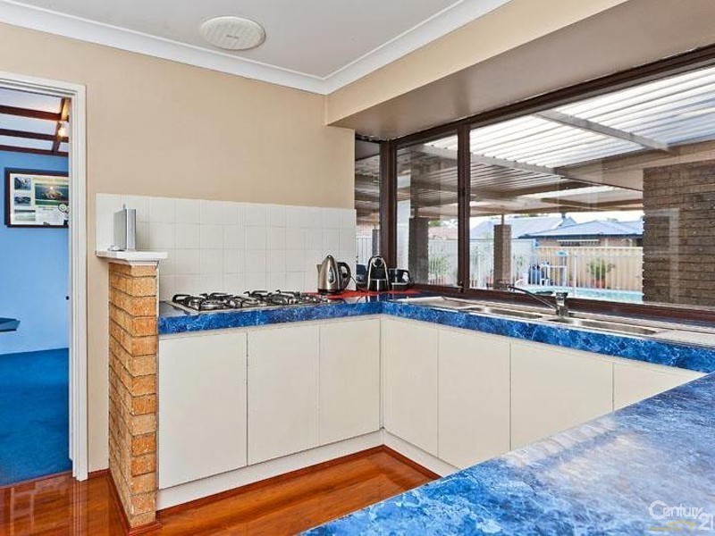 80 Regal Drive, Thornlie WA 6108