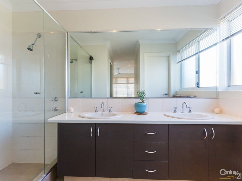 56 Warrilow Loop, Canning Vale WA 6155