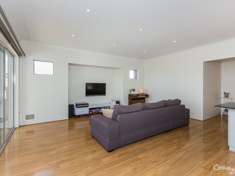 56 Warrilow Loop, Canning Vale WA 6155