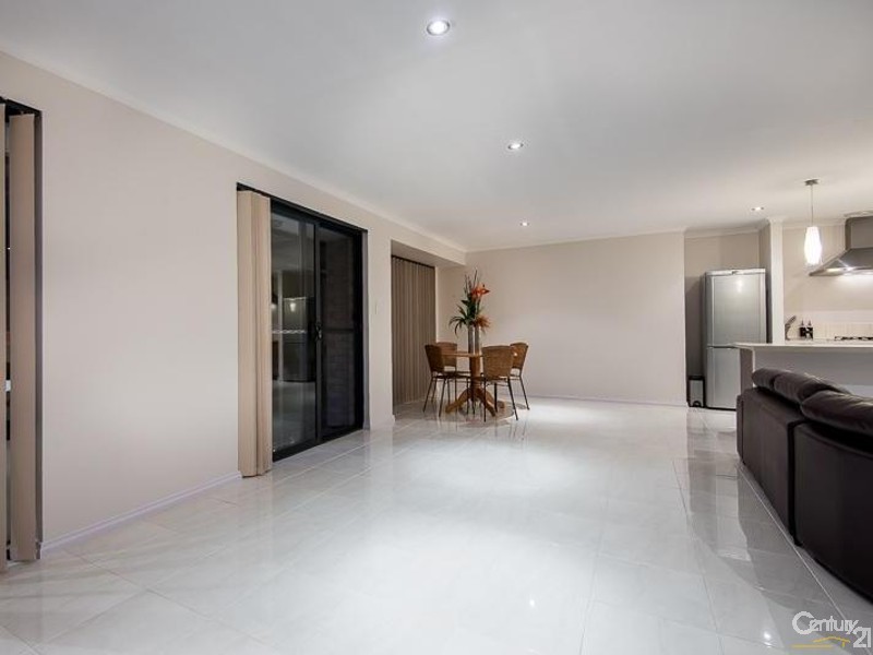 36 Pomera Drive, Byford WA 6122