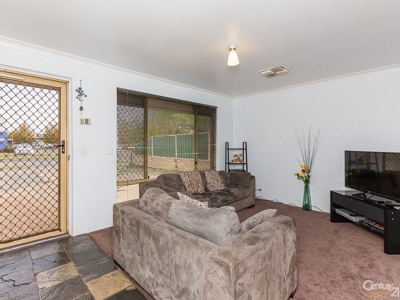 108 Murdoch Road, Thornlie WA 6108