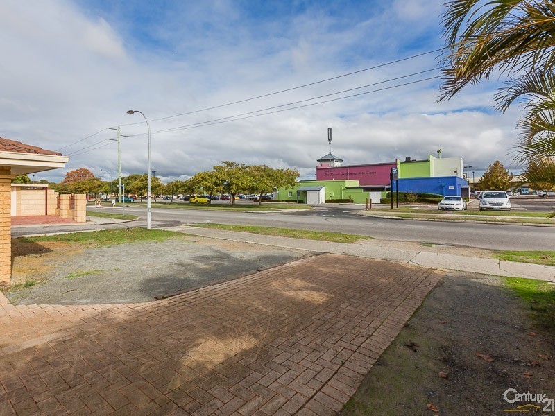108 Murdoch Road, Thornlie WA 6108