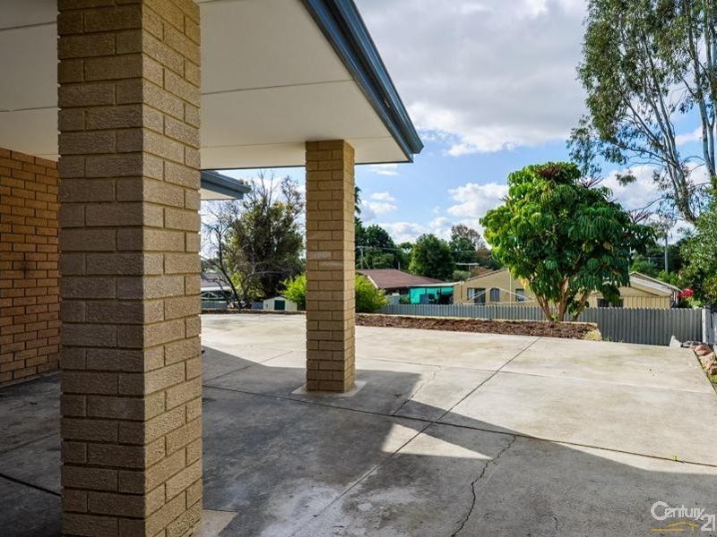 21 Hayden Way, Langford WA 6147