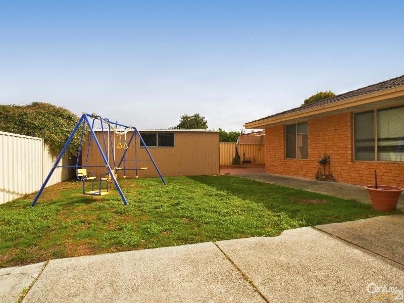 10 Seville Drive, Seville Grove WA 6112