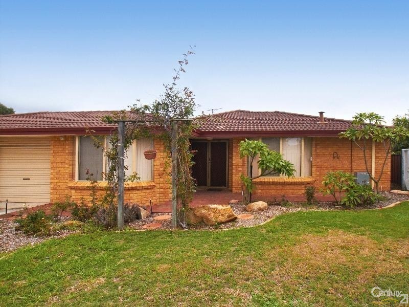 10 Seville Drive, Seville Grove WA 6112