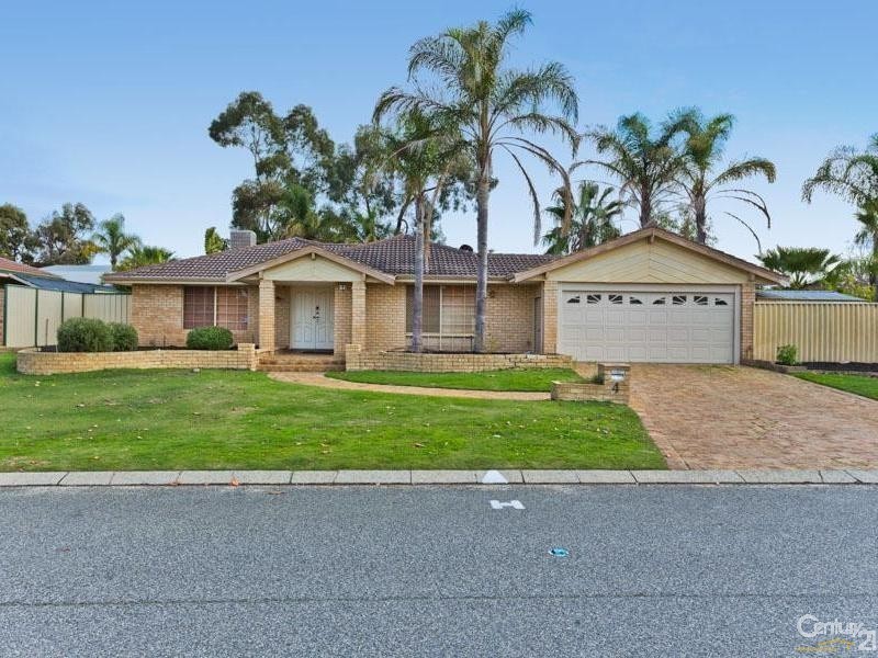 4 Gledhill Way, Leeming WA 6149