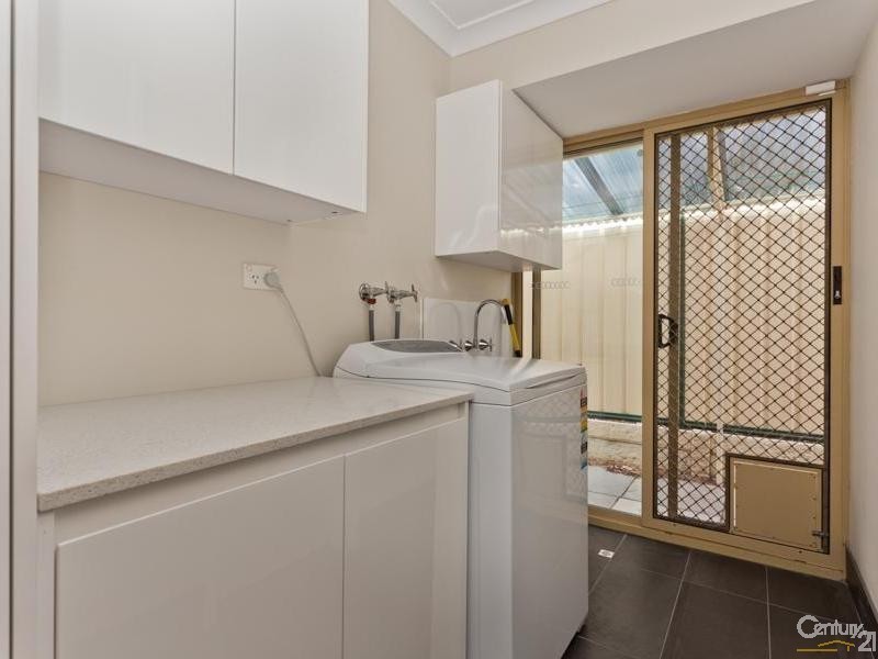 4 Gledhill Way, Leeming WA 6149