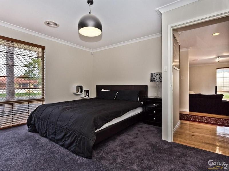 4 Gledhill Way, Leeming WA 6149