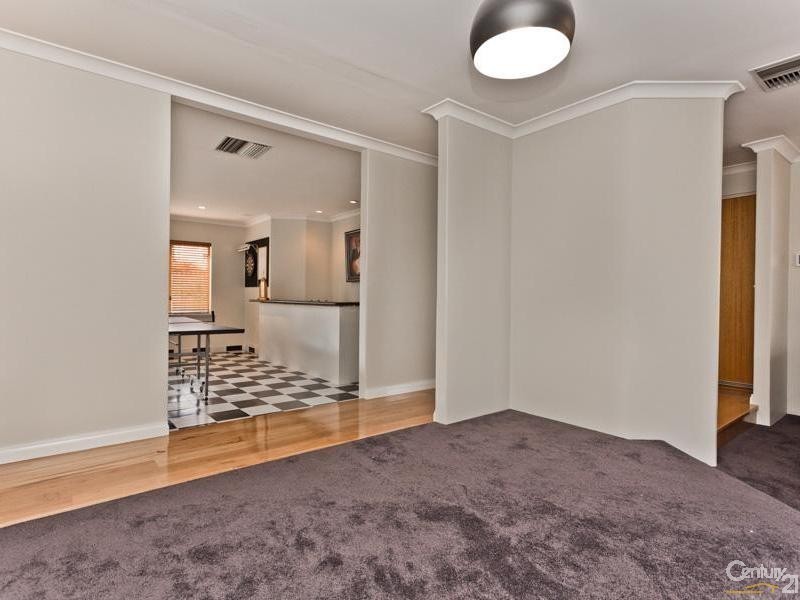 4 Gledhill Way, Leeming WA 6149