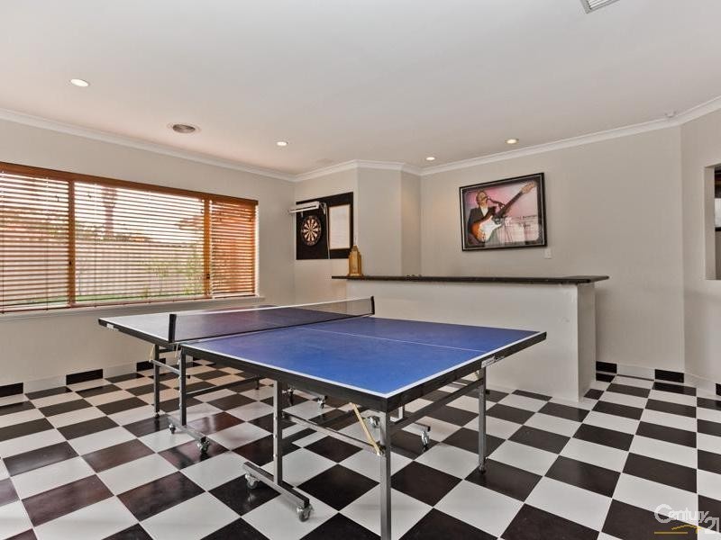 4 Gledhill Way, Leeming WA 6149