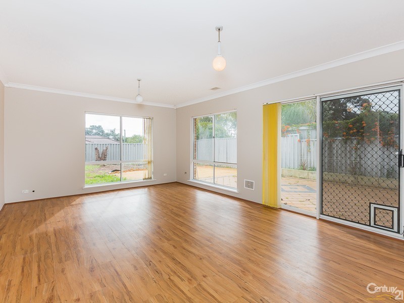 10 Lind Court, Quinns Rocks WA 6030