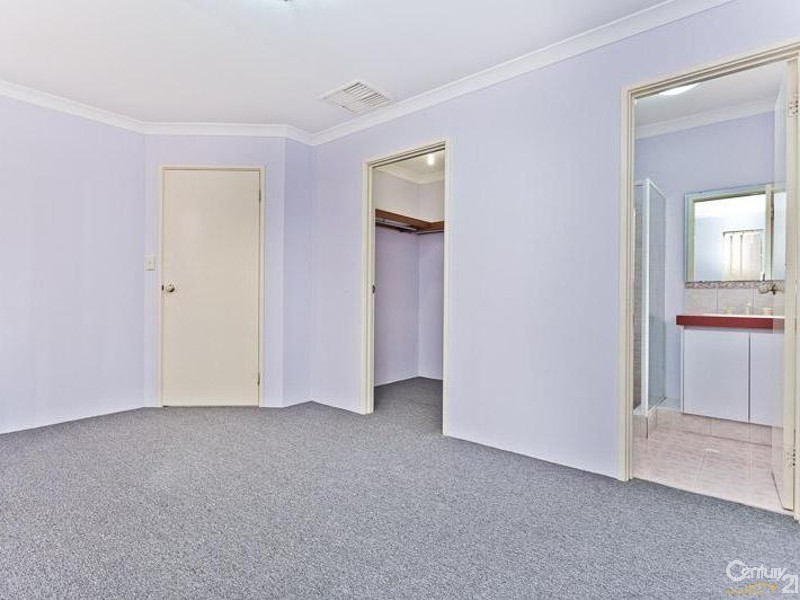 2 Rosebud Close, Huntingdale WA 6110