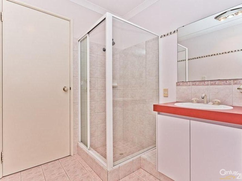 2 Rosebud Close, Huntingdale WA 6110