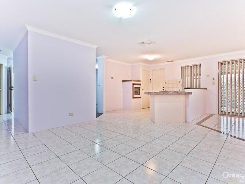 2 Rosebud Close, Huntingdale WA 6110