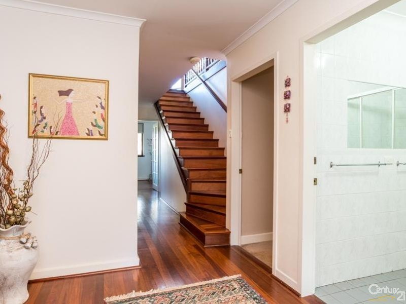 95 Roberts Road, Kelmscott WA 6111
