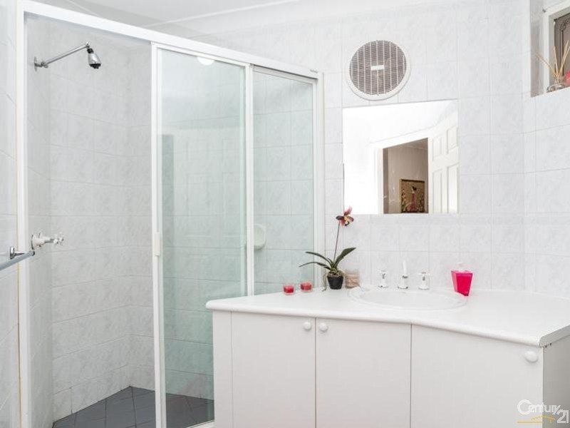 95 Roberts Road, Kelmscott WA 6111