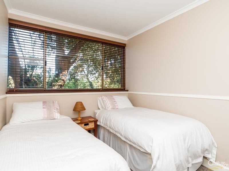 95 Roberts Road, Kelmscott WA 6111